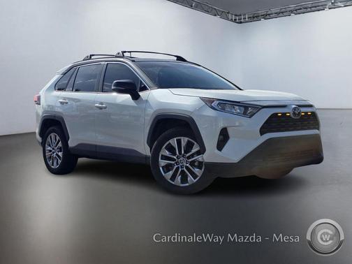 Blizzard Pearl 2021 Toyota RAV4 XLE Premium