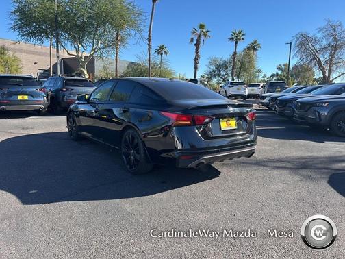 2022 Nissan Altima SR FWD