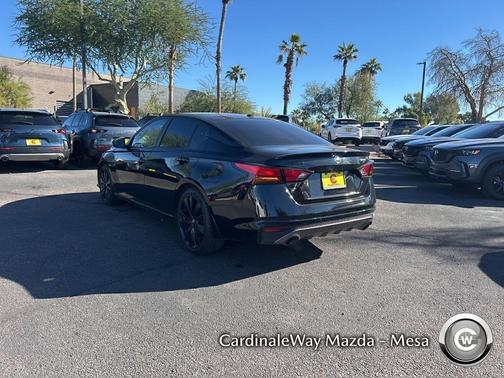 2022 Nissan Altima SR FWD