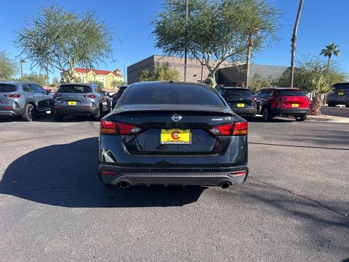 2022 Nissan Altima SR FWD