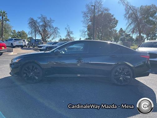 2022 Nissan Altima SR FWD