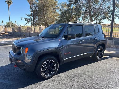 2023 Jeep Renegade Trailhawk