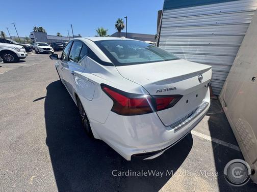 Pearl White Tricoat 2023 Nissan Altima 2.5 SV