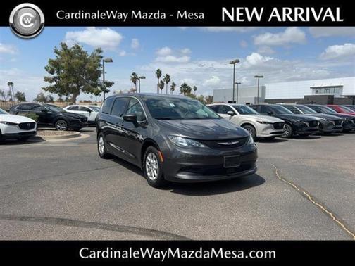 2023 Chrysler Voyager LX