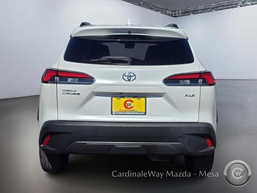 2024 Toyota Corolla Cross XLE