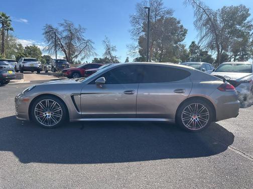 2015 Porsche Panamera GTS