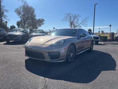 2015 Porsche Panamera GTS