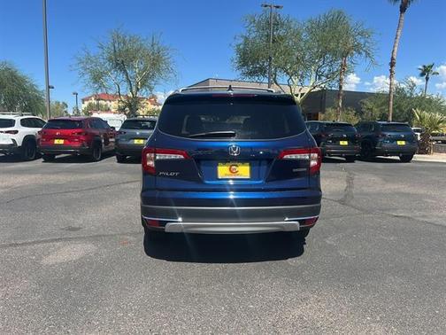 2022 Honda Pilot Touring 8-Passenger