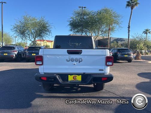 2023 Jeep Gladiator Overland