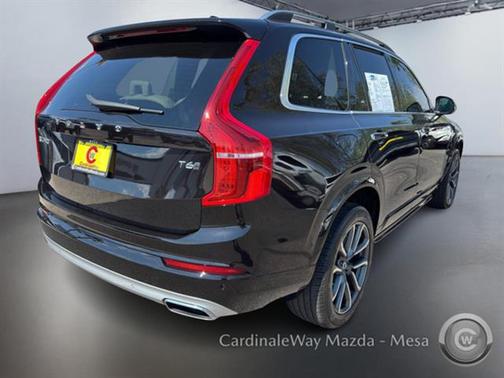 2018 Volvo XC90 T6 Momentum