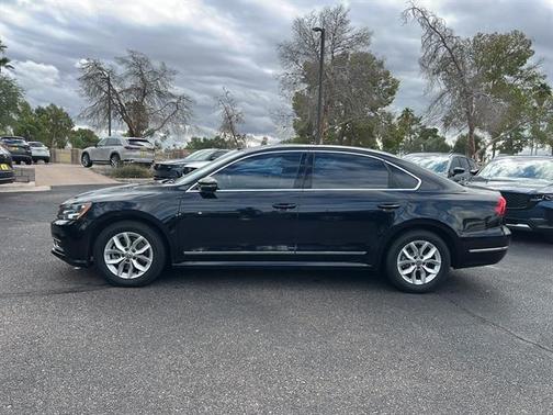 2017 Volkswagen Passat 1.8T S