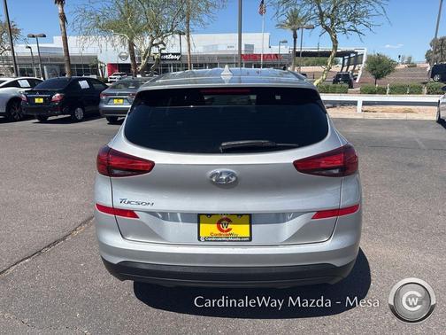 2021 Hyundai TUCSON SE