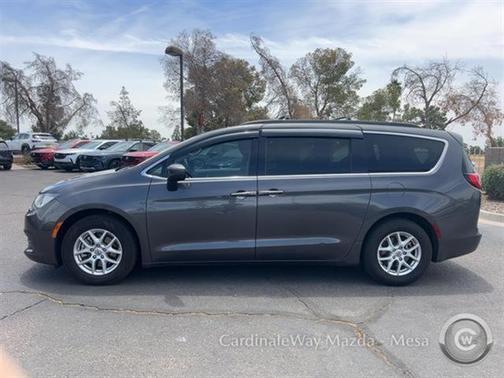 2021 Chrysler Voyager LXI
