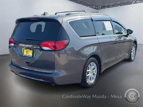 2021 Chrysler Voyager LXI