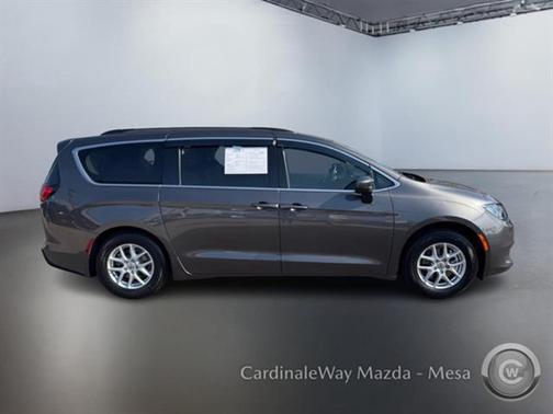 2021 Chrysler Voyager LXI