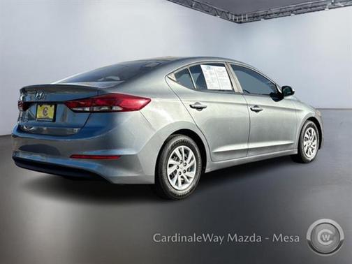2018 Hyundai ELANTRA SE