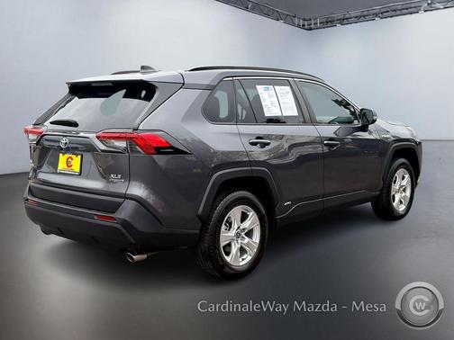 2021 Toyota RAV4 Hybrid XLE