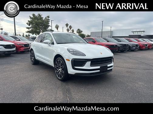2022 Porsche Macan Base