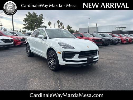 2022 Porsche Macan Base