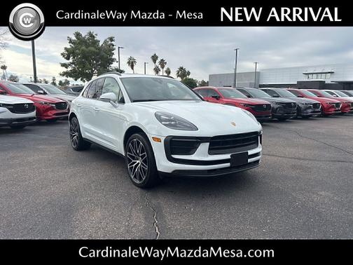 2022 Porsche Macan Base
