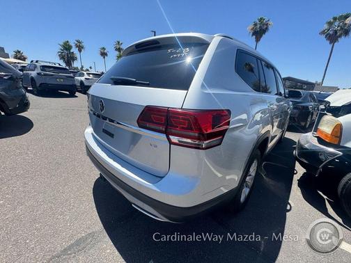Reflex Silver Metallic 2019 Volkswagen Atlas 3.6L SE