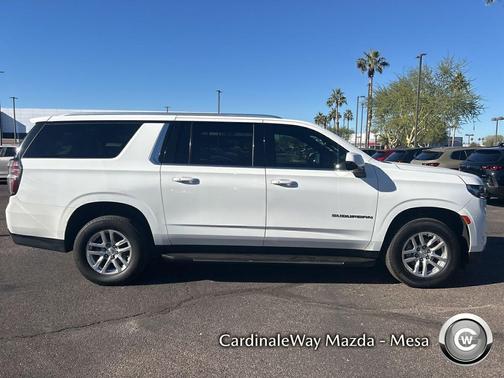 2023 Chevrolet Suburban LT