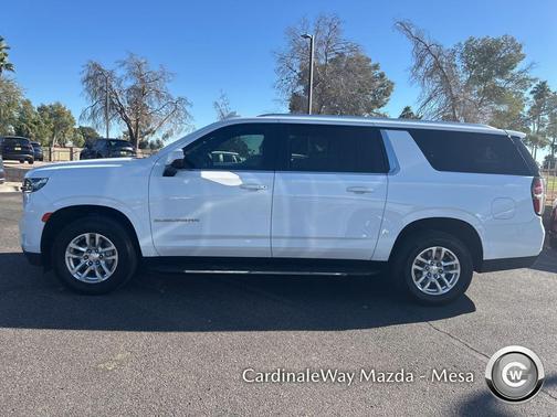 2023 Chevrolet Suburban LT
