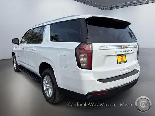 2023 Chevrolet Suburban LT