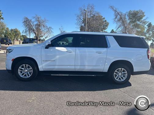 2023 Chevrolet Suburban LT