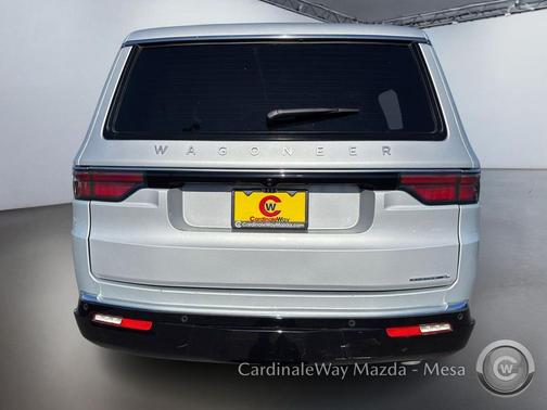 2023 Jeep Wagoneer L Series II 4x2