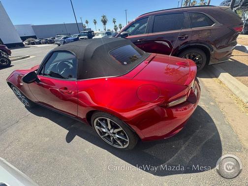 Soul Red Crystal Metallic 2022 Mazda MX-5 Miata Grand Touring