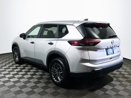 Brilliant Silver Metallic 2024 Nissan Rogue S