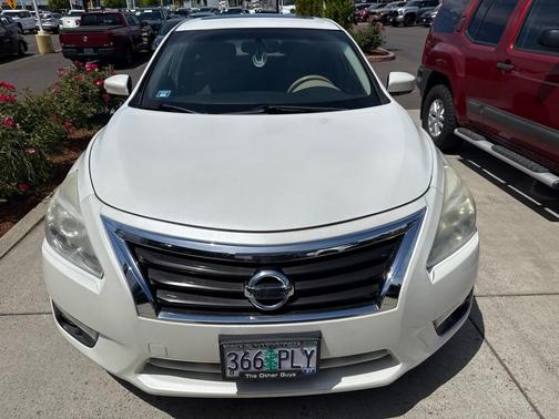 Pearl White Metallic 2013 Nissan Altima 3.5 SL