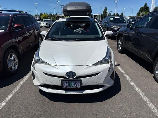 Blizzard Pearl 2017 Toyota Prius Two