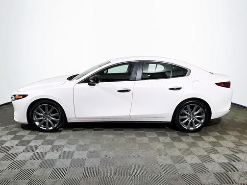 Snowflake White Pearl Mica 2023 Mazda Mazda3 2.5 S Select Package