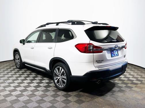 Crystal White Pearl 2022 Subaru Ascent Touring