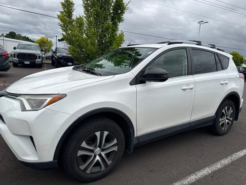 Super White 2017 Toyota RAV4 LE