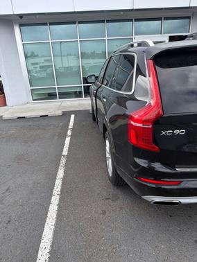 Onyx Black Metallic 2016 Volvo XC90 T6 Momentum