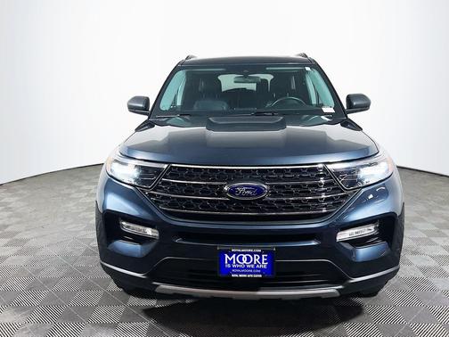 Blue Metallic 2022 Ford Explorer XLT