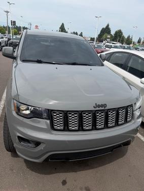 Sting-Gray Clearcoat 2021 Jeep Grand Cherokee Laredo X