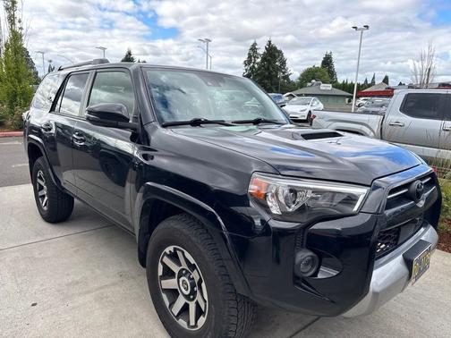 Midnight Black Metallic 2024 Toyota 4Runner TRD Off-Road Premium