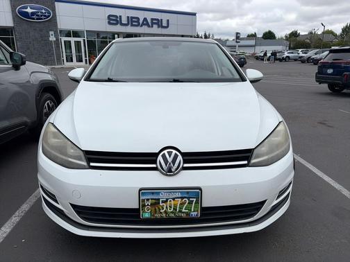 Pure White 2015 Volkswagen Golf TSI SE 4-Door