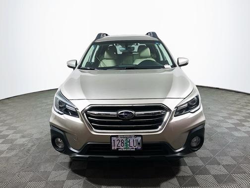 Tungsten Metallic 2019 Subaru Outback 2.5i