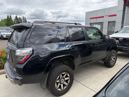 Midnight Black Metallic 2022 Toyota 4Runner TRD Off-Road Premium