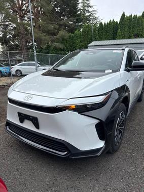 Wind Chill Pearl 2023 Toyota bZ4X XLE