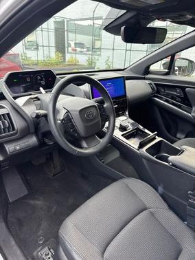 Wind Chill Pearl 2023 Toyota bZ4X XLE
