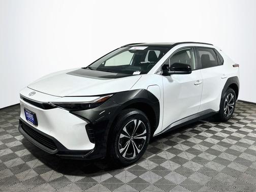 Wind Chill Pearl 2023 Toyota bZ4X XLE