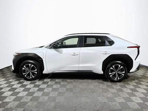 Wind Chill Pearl 2023 Toyota bZ4X XLE