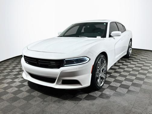 White Knuckle Clearcoat 2022 Dodge Charger SXT