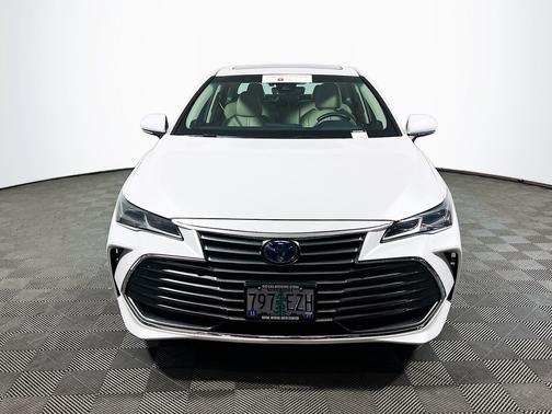 Wind Chill Pearl 2020 Toyota Avalon Hybrid Limited